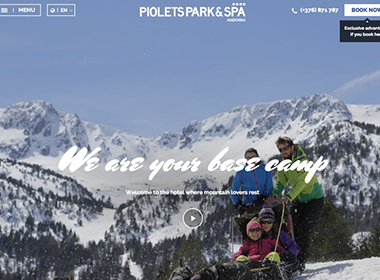 企业形象展示型-户外拓展用品官网