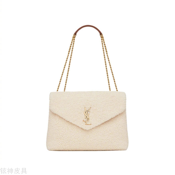 每年冬天都得有一个毛茸茸的包