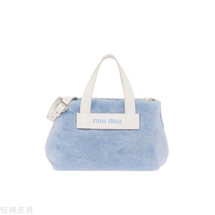 冰岛湖蓝色莫兰迪色系的miumiu