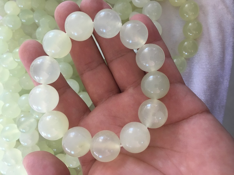 岫玉冰种手串