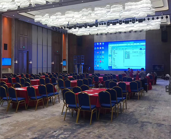 鳳翔首邑溫泉酒店宴會(huì)廳采用邁雅專業(yè)音響
