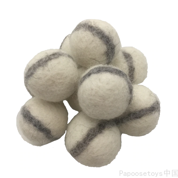 White Felt Rock Balls 3cm.png