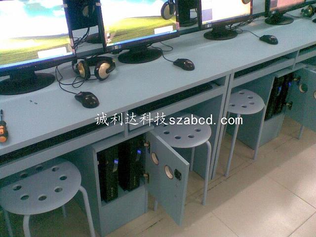 我司迷你电脑某学校多媒体教室现场使用效果图！