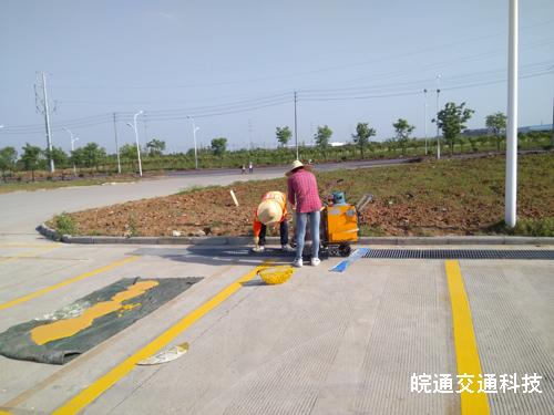 獵豹汽車停車場劃線施工