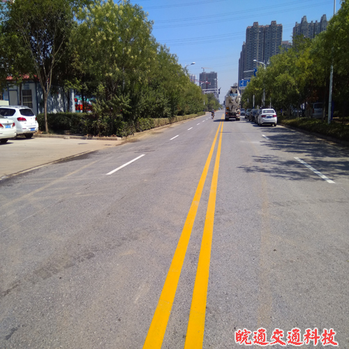 祥生小區(qū)門前道路劃線