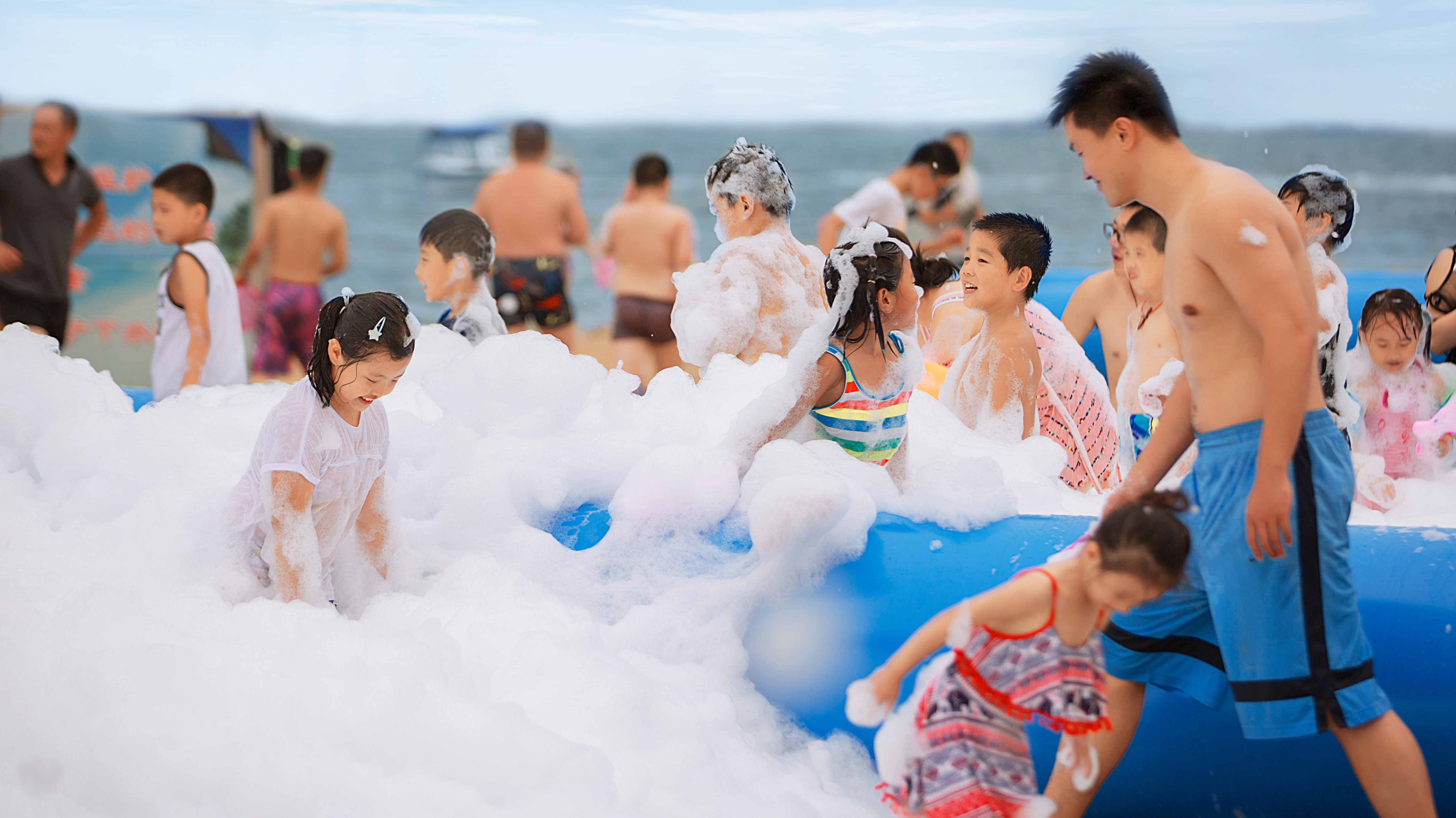 渤海新区七夕鹊桥会和戏水节