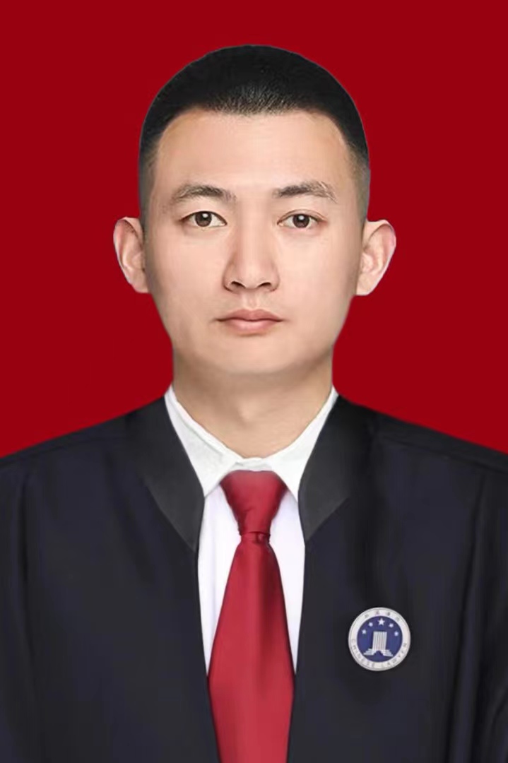 秦晓雨律师（实习）