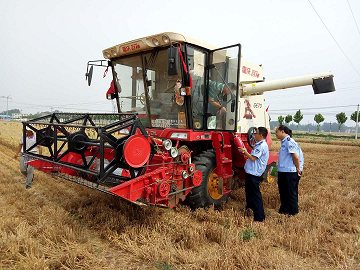 三夏农事生产忙 农机安全不能忘