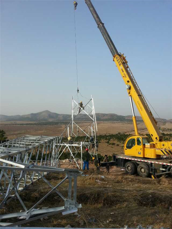 铁塔组立吊装