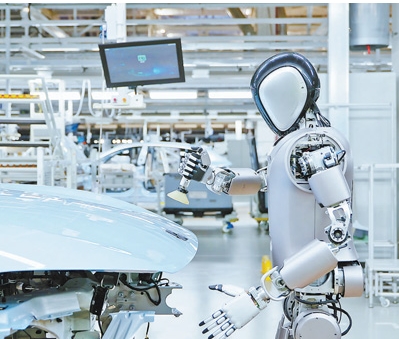 “关节”“大脑”等关键部件和技术不断突破 人形机器人进厂实训（记录中国）