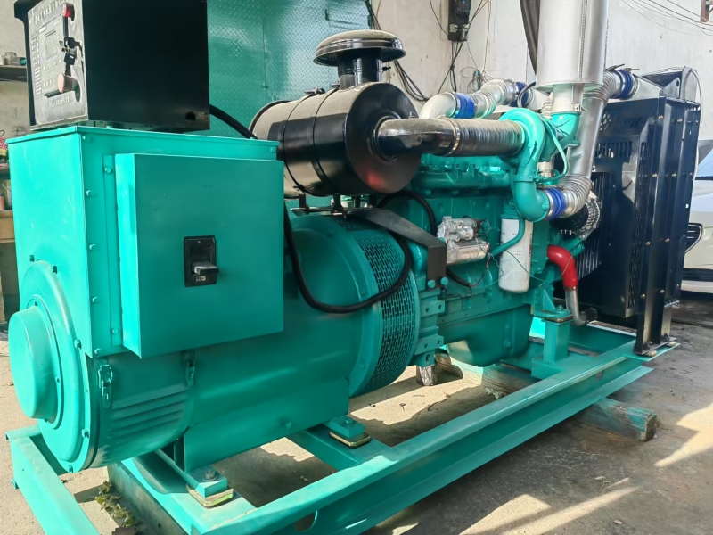 低价转让出售二手300KW发电机组