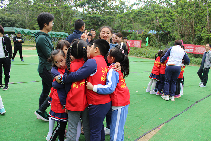 深圳夏令营·冬令营·亲子活动就找鹏城之星青少年活动中心,参与一次