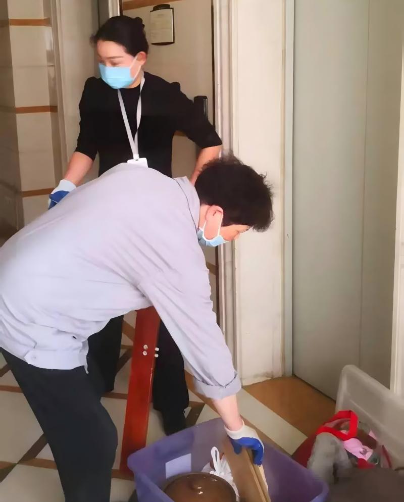 清潔樓道，美化家園|新華物業(yè)樓道清掃專項(xiàng)活動(dòng)第九期