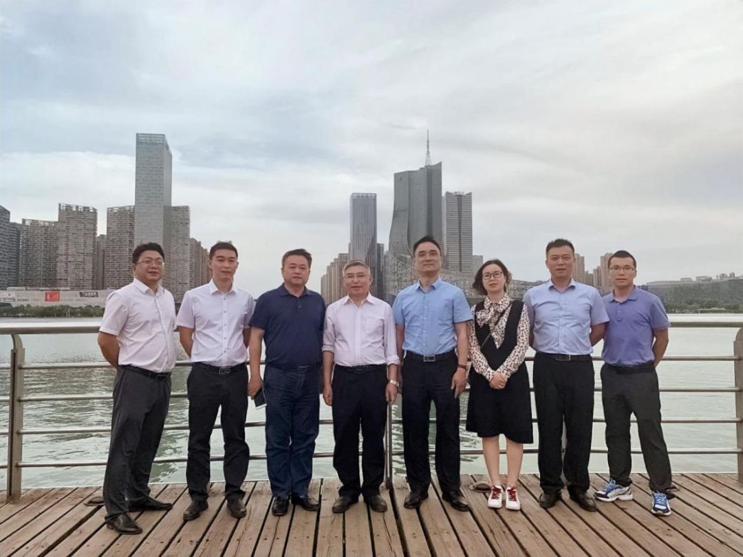 张家界市商务代表团莅临我商会考察交流