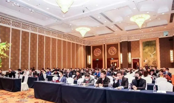 安徽省湖南商会常务副会长罗小平一行应邀参加了湖北省湖南商会四届一次会员代表大会