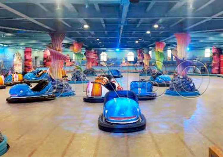 旅游景区碰碰车游玩注意事项