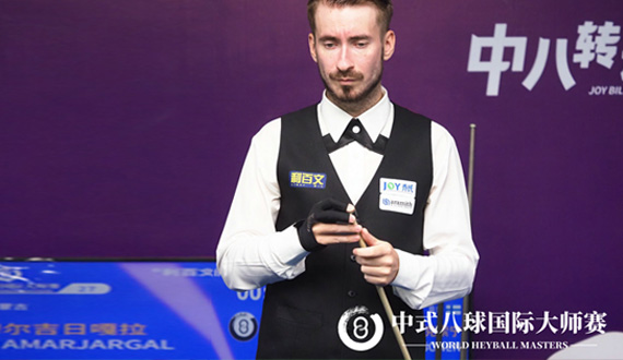 金姆·拉克索宁成功突围，中八大师赛正赛见