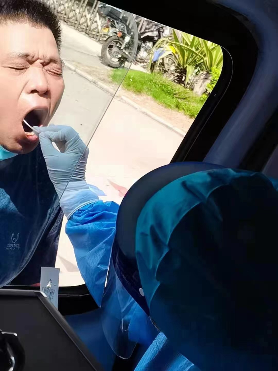 感染新冠能喝酒吗？