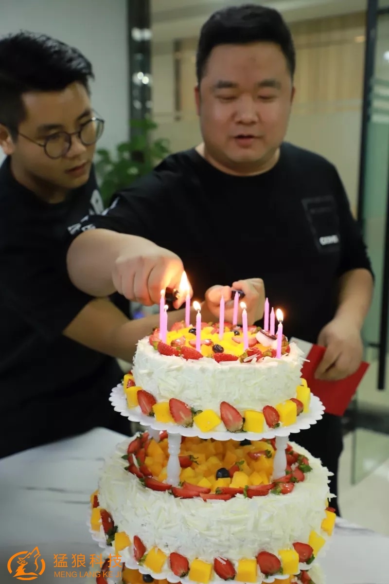 生日蛋糕准备时