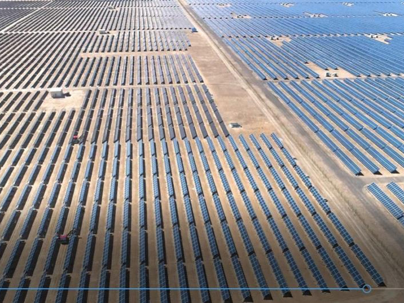 大型央企电站光伏面板清洁施工