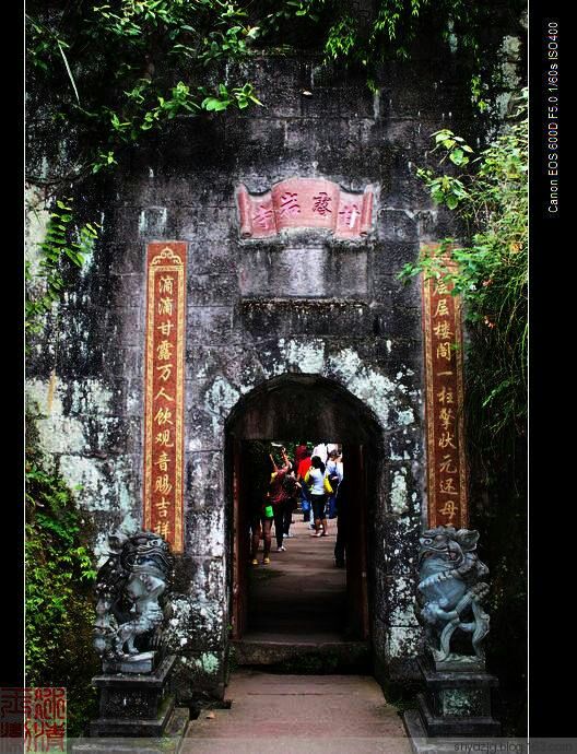 甘露寺山门